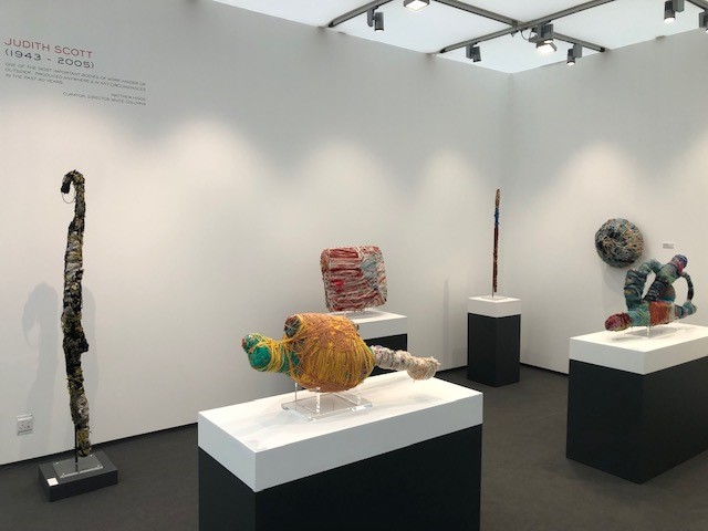 Frieze art fair display plinths and mounts for galleries and exhibitions